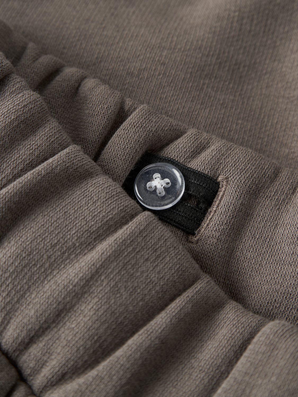 model_shot-front_full